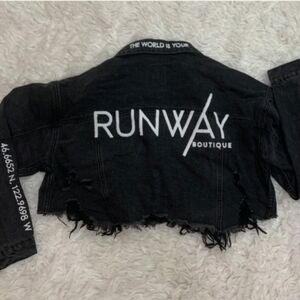 Trio urban M/L cropped jacket,they Was'nt Out Very Long.Read Post